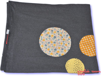 Amelie's blankie - yellow
