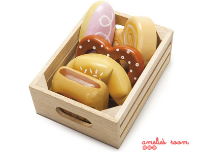 Le Toy Van Bakers Basket in a Crate