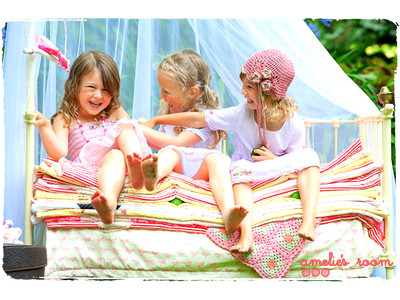 The Plaza Cot Blanket