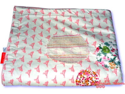 Robin a Bobbin' Cot Blanket