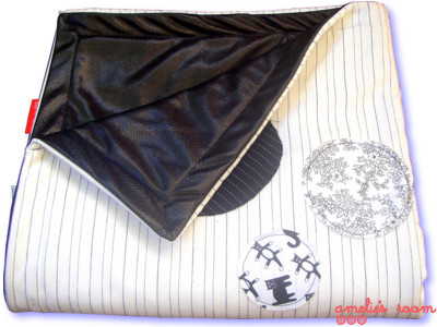 the kitten's mittens picnic blanket