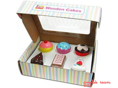 Wooden Cake Set